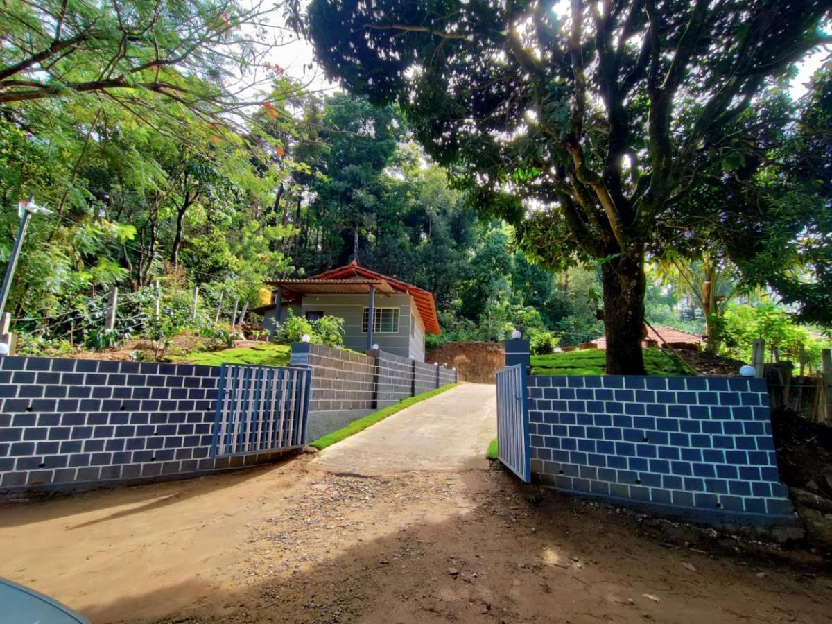 מדיקרי Darshan'S Home Stay מראה חיצוני תמונה