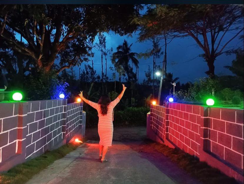 מדיקרי Darshan'S Home Stay מראה חיצוני תמונה