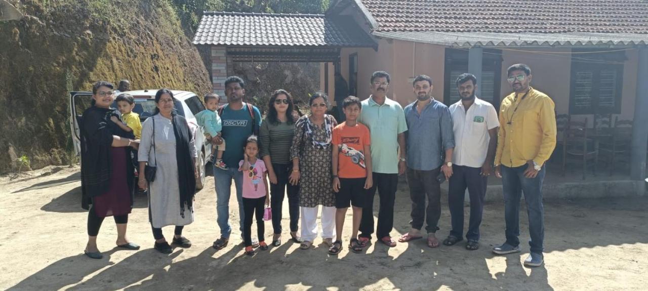 מדיקרי Darshan'S Home Stay מראה חיצוני תמונה