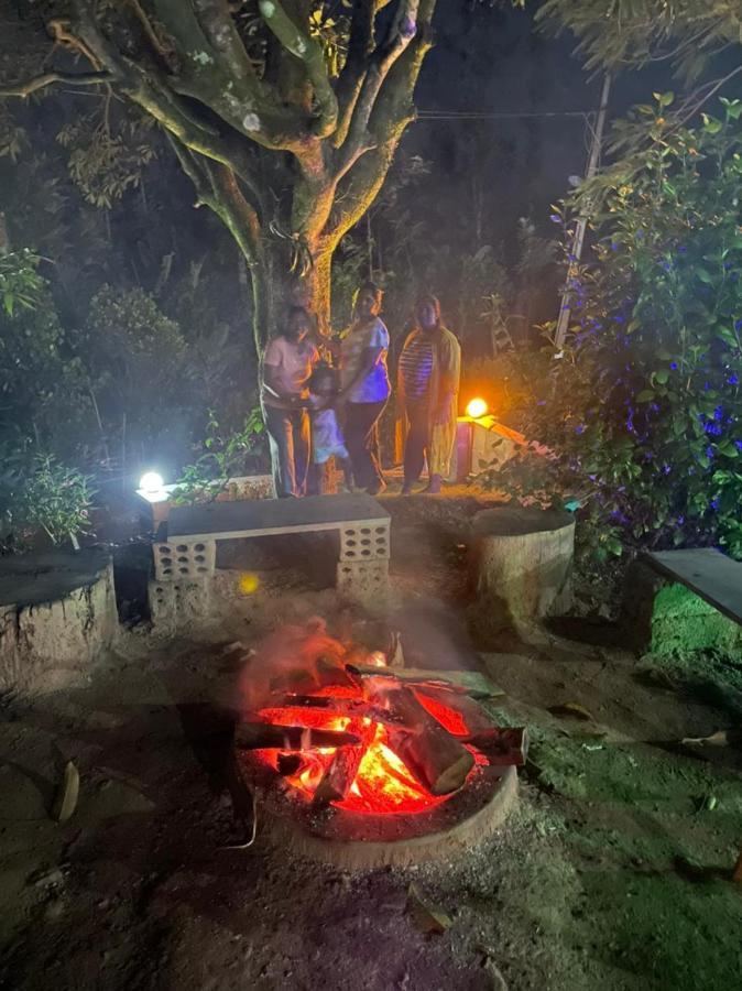 מדיקרי Darshan'S Home Stay מראה חיצוני תמונה