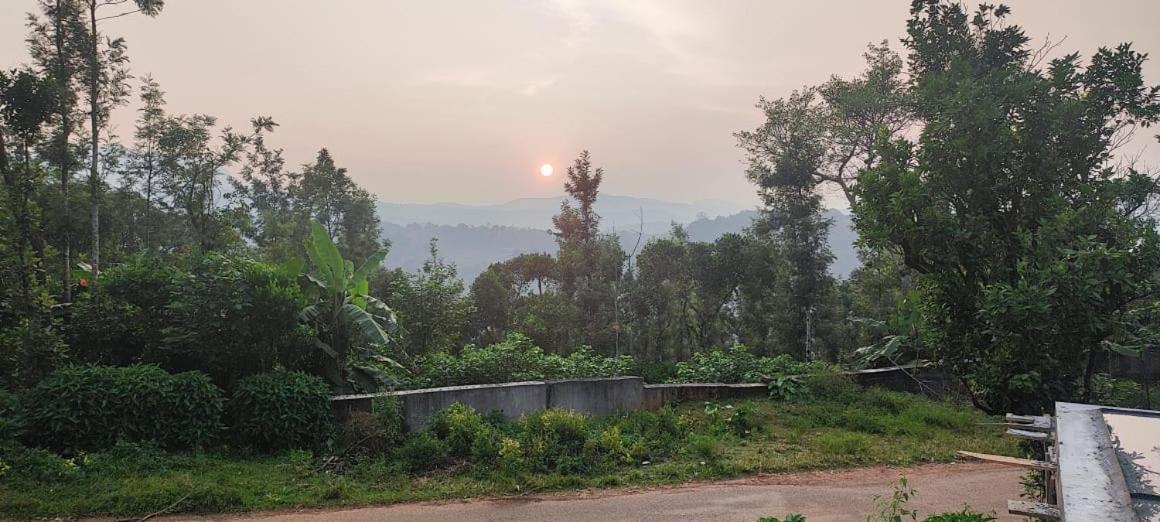 מדיקרי Darshan'S Home Stay מראה חיצוני תמונה