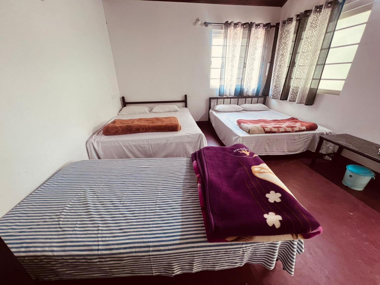 מדיקרי Darshan'S Home Stay מראה חיצוני תמונה